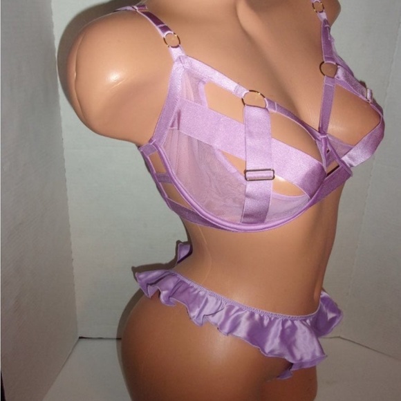 34F~Victoria’s Secret Very Sexy unlined balconet bra & Thong Panty lingerie Set - Picture 4 of 5